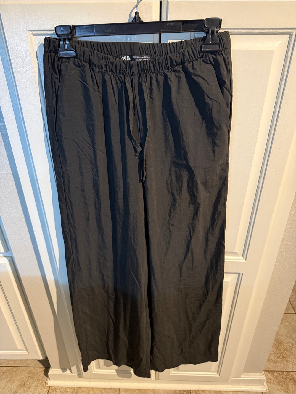Zara Black Wide-Leg Drawstring trousers